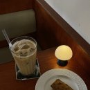 창이 작은도서관 | 이펙 카페 •• 작은 창이 만들어낸 이펙만의 특별한 무드