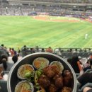 고척스카이돔 211구역 F열 시야 후기 / 고척 오토김밥 메뉴추천 명란마요 오니기리 강추