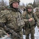 고문을 당하고 대포밥으로 사용되어 우크라이나에서 탈출한 외국 병사들 이미지