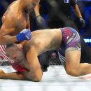 "UFC 역사상 가장 더러운 파이터"…'헤비급 챔피언 등극' 시릴 간, 페레이라 '후두부 집중 타격' 도마 위→반칙 논란 역풍 이미지