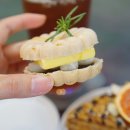 빌라에베레스트 | 진주 대형카페 휴양지 느낌의 카페 빌라에베레스트