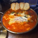 대한토끼 | 서울역 맛집 | 토끼의 주방 에그인헬과 피자 맥주 조합 내돈내산 후기