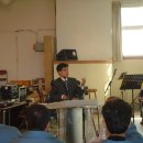 쓸모없으면 잘리더라. 이미지