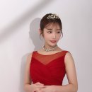 티아라 왕관을 쓴 카와키타 사이카 이미지