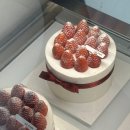 민상1호 | [민먹] 딸기케이크 리뷰3탄 / 유명 베이커리 딸기...리뷰 / 르빵 vs 쉐프조 vs 키친205 / 직접 먹어본 후기