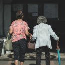 50+특화교육『스마트폰 지도사 자격증 과정』 참여자 모집 | 생활지원사, 어르신의 품격 있는 노후를 지키는 든든한 일상의 동반자 : 성공적인 커리어 추천 자격증