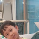찬송 부르는 손자 이미지