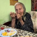 평생 혼자 살아온 94세 할머니의 외로운 삶 "문명과는 거리가 멀다" 이미지