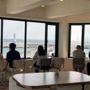 바다와하얀등대 이미지