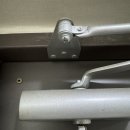 세븐일레븐 시화스타공단점 | [DIY] 현관문 쾅쾅 닫힐 때? 킹 도어클로저 K630 K1630 셀프 교체 및 유압 조절 방법