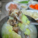 가정중앙시장역 직접 삶은 한우 소머리 국밥 전문점 양돈집