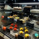 목성 | 강남 ‘힉스커피’, 천왕성 무스 케이크•목성 라떼 내돈내산 후기 (궤도 우주 테마 컨셉 카페) 🌌