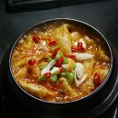 만두 찌개 요리 종류 간단한 얼큰 만두국 만들기 이미지