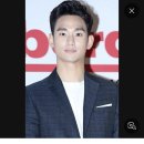 김수현 얼굴 점 어케 뺐을까 이미지