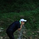 냇가에앉아서 이미지