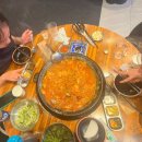 김치공장 | [서울 용산] 한남동 데이트 : 무쇠김치삼겹, 찐 솔직후기ㅣ자체 제조 김치공장 보유
