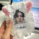아직 저 달과 빠져있고 싶어