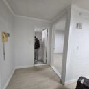 현대패밀리서부1차아파트 | 울산 동구 서부동 현대패밀리 서부 1차 아파트소폭 연그레이로 완성한, 거래를 부르는 실속형 도배 시공...