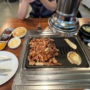 신욱이네식당 | 이런 귀여운 스티커를 주면 안할수가 없잖아