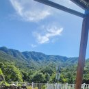 어느 작가의 방 이미지