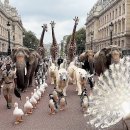 믿을 수 없는 동물 페레이드 런던 Check out this video, "unbelievable real animals parade 이미지