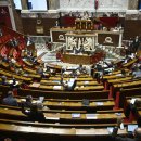 À la Une: la France entre interrogations et inquiétude 이미지