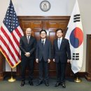 밖에선 트럼프 관세, 안에선 정치에 치이는 기업들 이미지