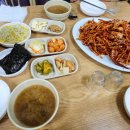 황금오징어보쌈 이미지