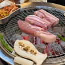 최성필 소금구이 앞 횡단보도 | 군포 고기집 여우화로, 숯불구이 프리미엄 한돈과 자연산 골뱅이 맛집 후기