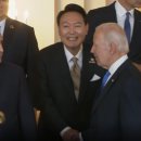 대****