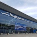 황제잠수함 | 블라디보스토크 횡단열차 앞에서