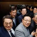 국감장 엘베에 갇힌 김동연 경기도지사와 국회의원들 이미지