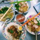 방콕맛집-프라투남 바미국수집 쌥썽완탄누들( SabX2 Wanton Noodles),줄서서기다리는 곳 이미지
