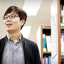 '너의 목소리가 들려'의 소설가 김영하의 서재 이미지