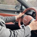 이랜드평촌프라자 | 행복하게 미소를 지으며