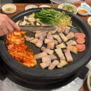 솥뚜껑에꽃한판