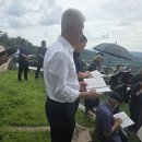 박종례.마리아)자매님의 영원한안식을 기도하며 16명의 연령회들이 유족들과 함께 입관,출관,장지수행 까지함께 하였습니다 이미지