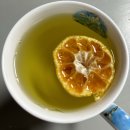 세 잎밖에 없는 김에 날 부르면 네 잎은 내가 찾아줄게