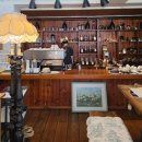 논실 | [포항 블루리본 카페] 논실커피로스터스 방문후기: 시그니처 브레드 이나카빵 필수!