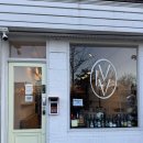 이마트24 진주상평점 | 진주 무인 와인샵 ‘VLV’ 솔직 후기｜갑자기 선물 필요할때, 선물 포장까지 완벽했던 곳🍷