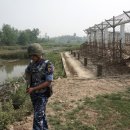 18/04/11 More Rohingya refugee camps to close in Myanmar - Displaced people wary of resettlement program and say they would prefer to return to their 이미지