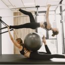 달 필라테스 이미지