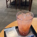 이디야용인포곡점 | 이디야 신메뉴 딸기자두요구르트 딸기쏙쏙모찌떡 딸기크림치즈쫀득빵 내돈내산 후기