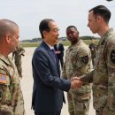 한덕수 대통령 권한대행, 한미연합사 방문… 산불 진화 도운 장병에 감사 인사 이미지