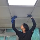 7482 | 대전 학교 청소 현장 후기: 천장 오염물 제거 및 화강석 바닥 세척