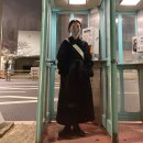 공중전화 부스 옆 이미지