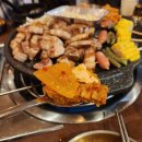 황금산장 | 숲속 산장 컨셉의 낭만이 느껴지는 야장 맛집 홍대고기집 육산장 방문 후기