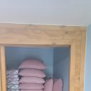 숲속의 돌담 이미지