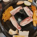 별난솥뚜껑김치삼겹살