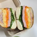 카페루앤비 | 울산동구디저트 맛집 💛 방어동카페 카페루앤비에서 건강한 당근라페 샌드위치 먹고 반했어요 🥕✨